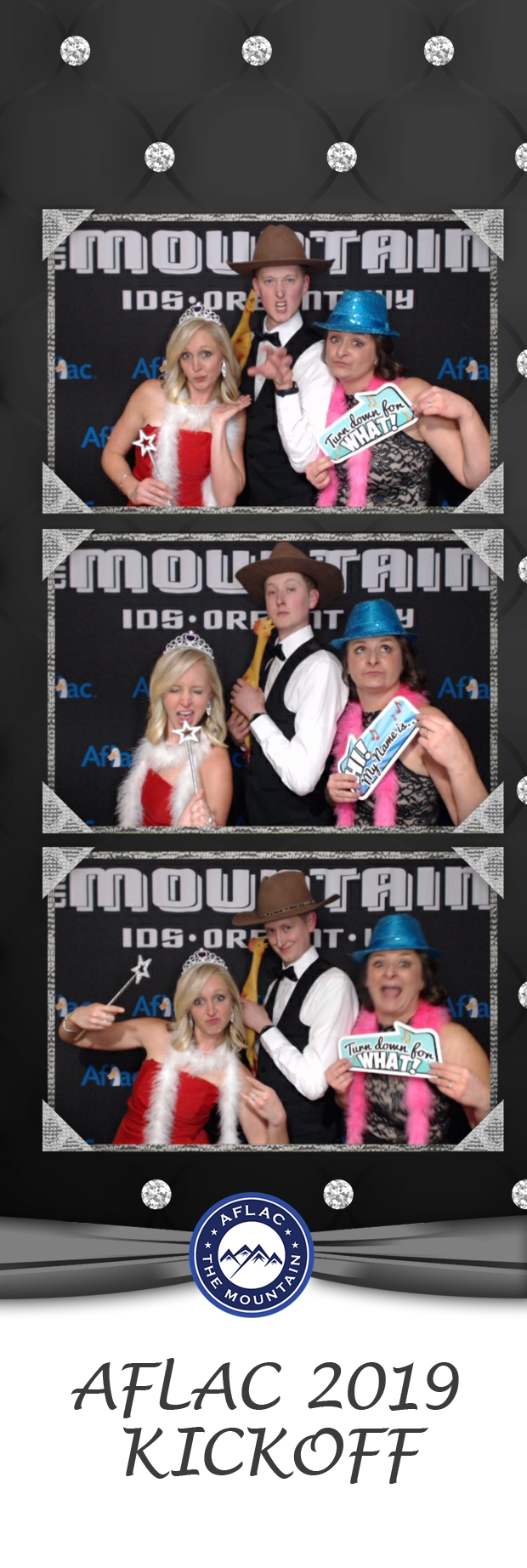 AFLAC 2019 KICKOFF | View more photos from the event at gallery.photoboothbillings.com/u/PhotoBoothBillings/AFLAC-2019-KICKOFF